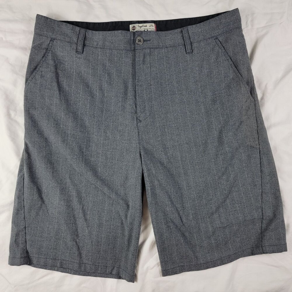 Oakley Executive Shorts Mens 38 Pinstripe Gray Forged Goods Casual Summer Walk
